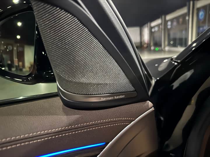 Фото 6 - BMW 5 Series