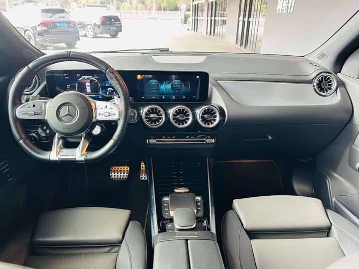 Фото 8 - Mercedes-Benz GLA-Class AMG