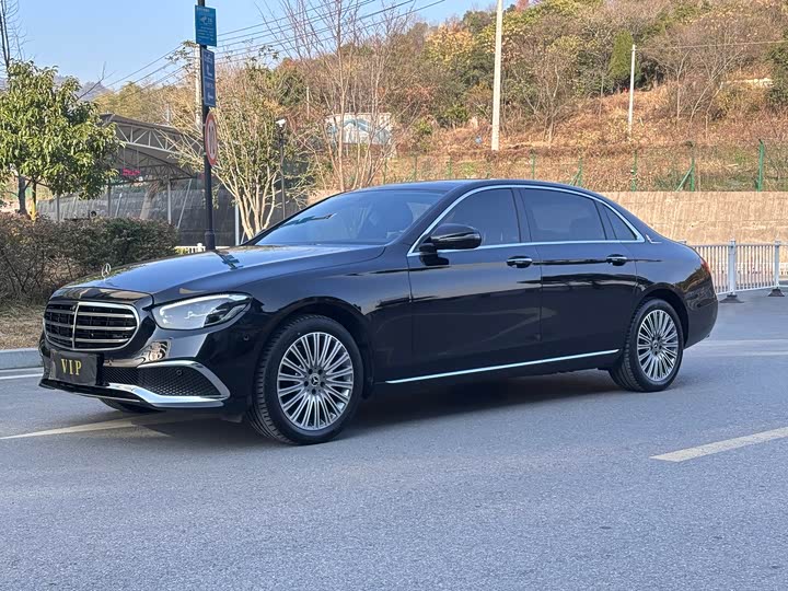 Фото 2 - Mercedes-Benz E-Class