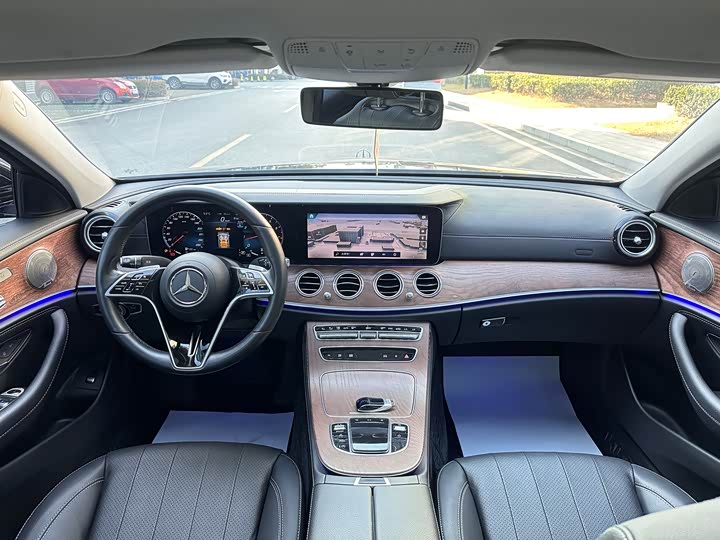 Фото 8 - Mercedes-Benz E-Class