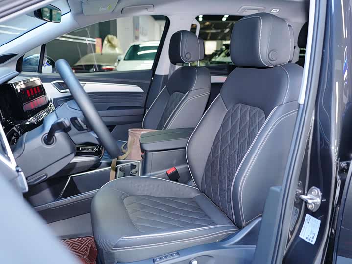 Фото 8 - Volkswagen Talagon