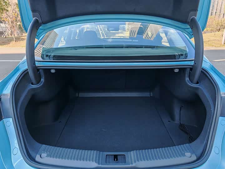 Фото 4 - Hongqi H5