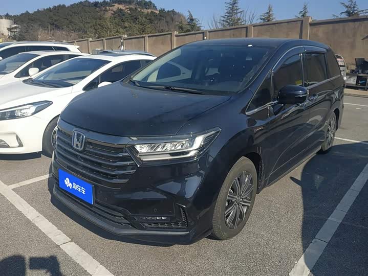 Фото 1 - Honda Odyssey