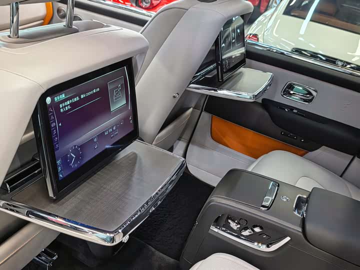 Фото 4 - Rolls-Royce Cullinan