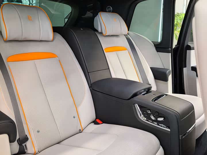 Фото 5 - Rolls-Royce Cullinan