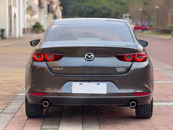 Фото 2 - Mazda 3 (Axela)