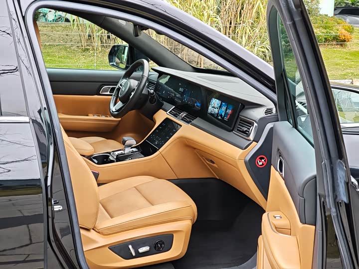 Фото 5 - LiXiang One