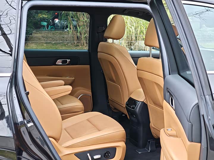 Фото 6 - LiXiang One