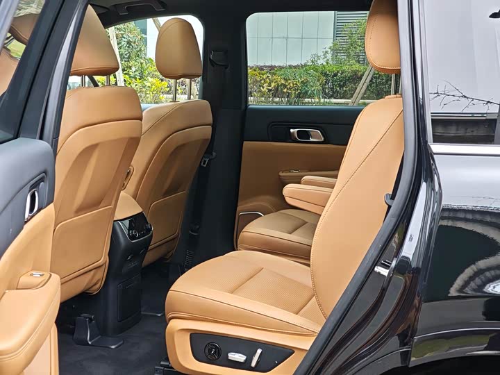 Фото 7 - LiXiang One