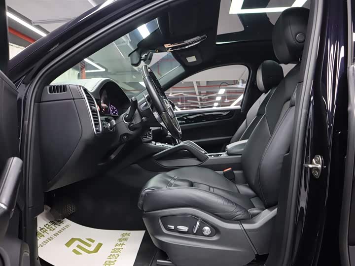 Фото 7 - Porsche Cayenne