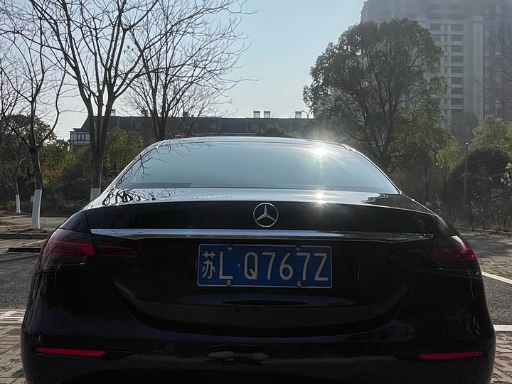 Фото 4 - Mercedes-Benz E-Class