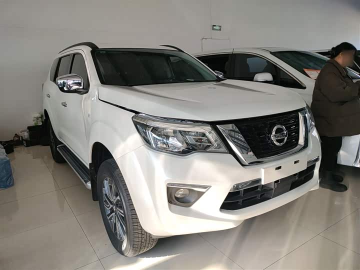 Фото 4 - Nissan Terra