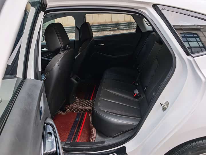 Фото 9 - Buick Verano