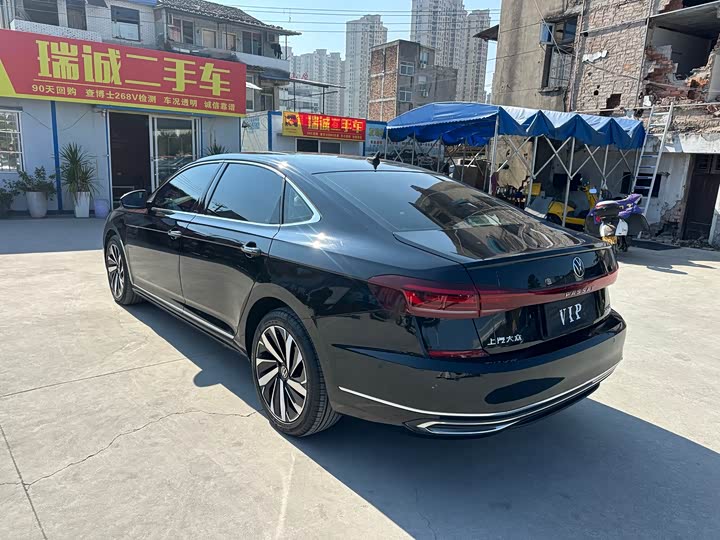 Фото 3 - Volkswagen Passat