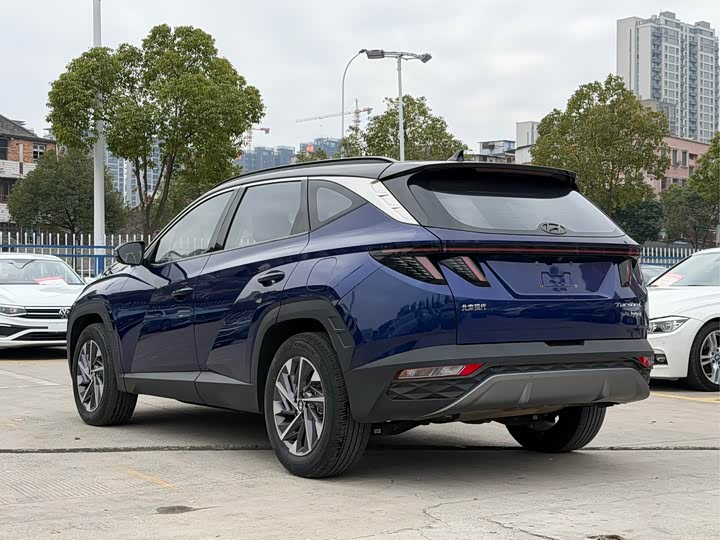 Фото 4 - Hyundai Tucson L