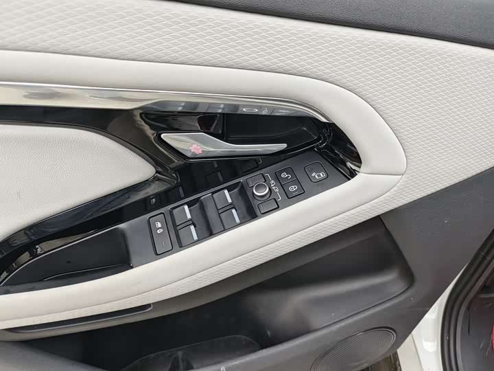 Фото 8 - Land Rover Range Rover Evoque L