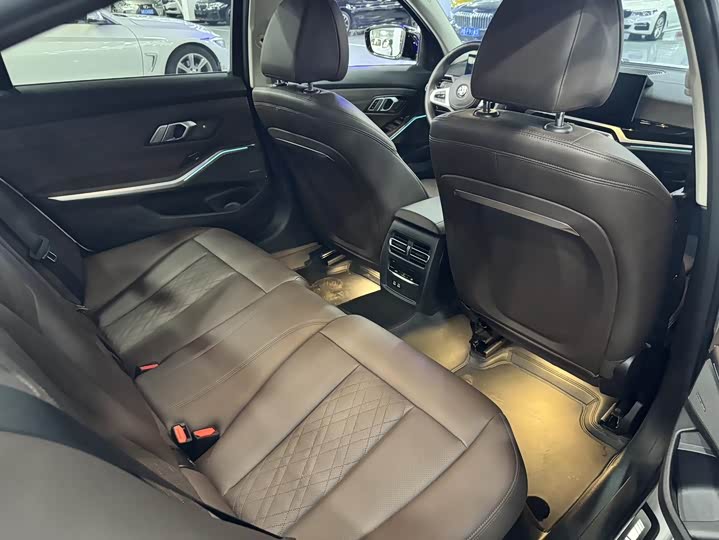 Фото 6 - BMW 3 Series