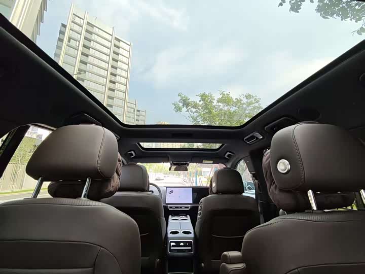 Фото 9 - LiXiang L8