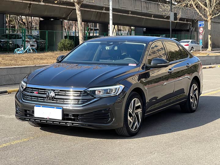 Фото 1 - Volkswagen Sagitar L