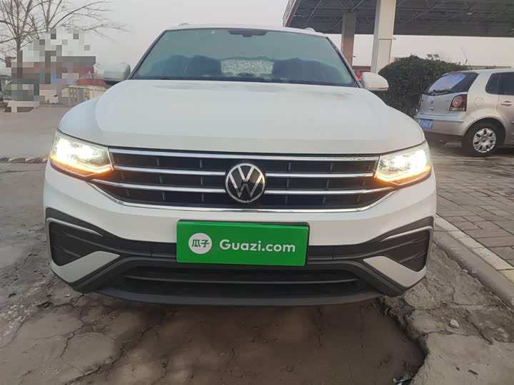 Фото 3 - Volkswagen Tiguan L Pro