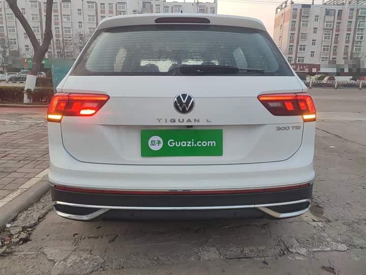 Фото 6 - Volkswagen Tiguan L Pro