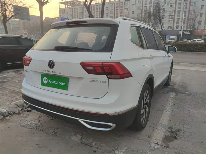 Фото 7 - Volkswagen Tiguan L Pro