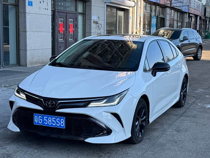 Фото 3 - Toyota Corolla