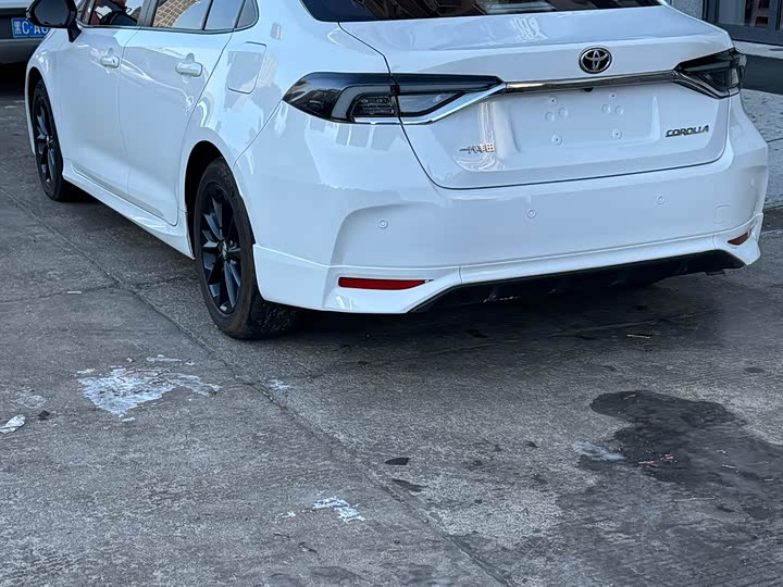 Фото 4 - Toyota Corolla