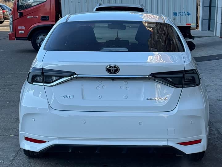 Фото 5 - Toyota Corolla