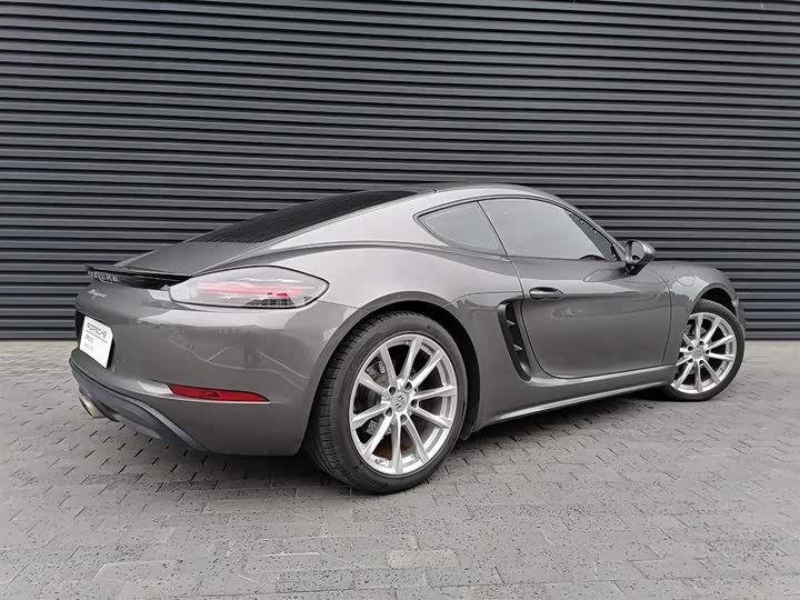 Фото 2 - Porsche 718