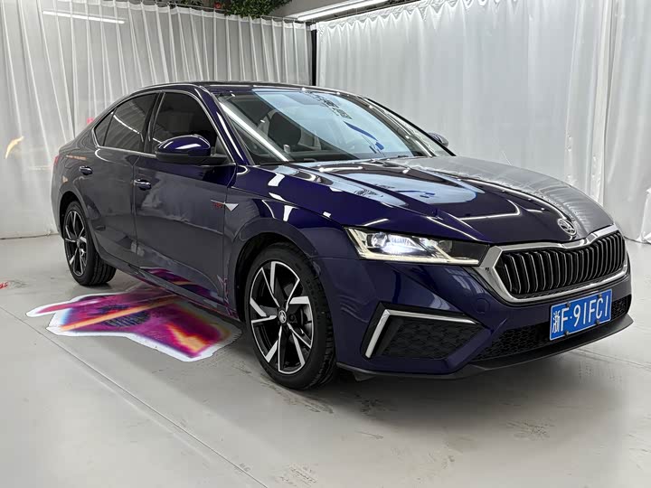 Фото 3 - Skoda Octavia Pro