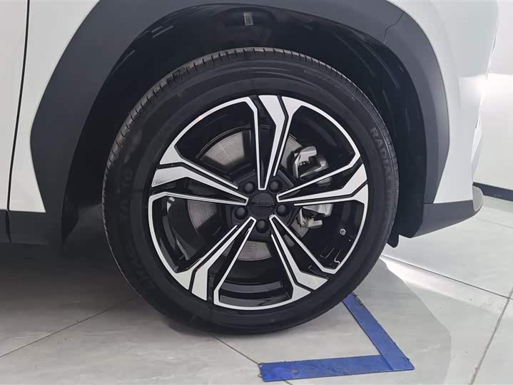 Фото 6 - Geely Galaxy L7