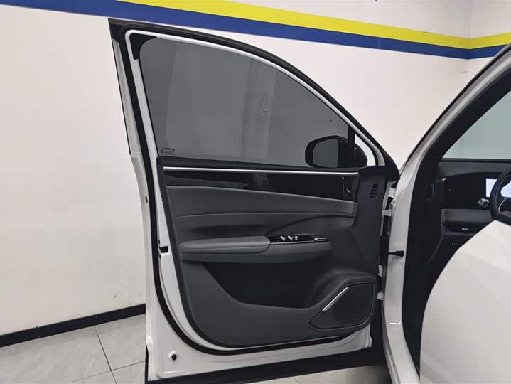 Фото 7 - Geely Galaxy L7