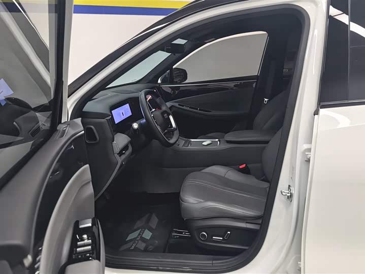 Фото 9 - Geely Galaxy L7