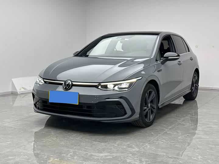 Фото 1 - Volkswagen Golf