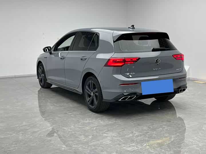 Фото 5 - Volkswagen Golf