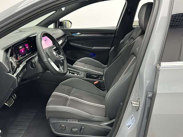 Фото 8 - Volkswagen Golf