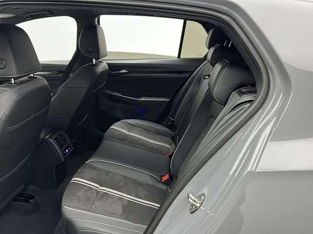 Фото 9 - Volkswagen Golf