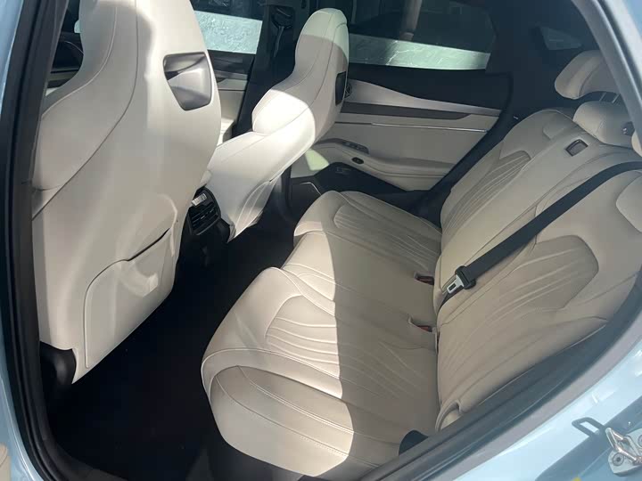 Фото 8 - Denza N7