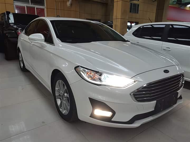 Фото 4 - Ford Mondeo