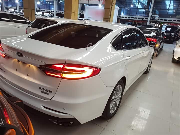 Фото 7 - Ford Mondeo