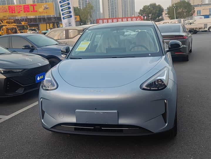 Фото 2 - Geely Galaxy Geome