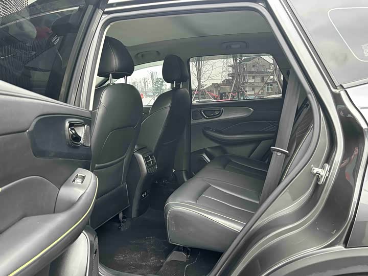 Фото 6 - Roewe RX5