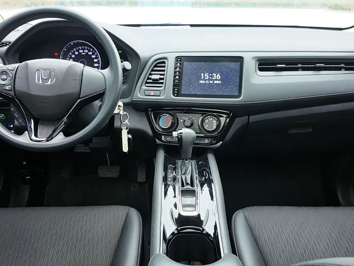 Фото 8 - Honda Vezel