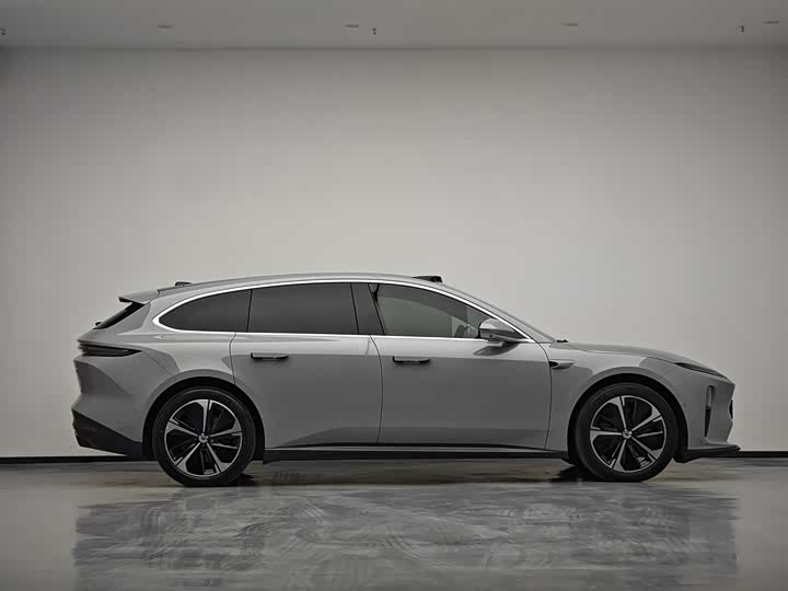 Фото 8 - Nio ET5T