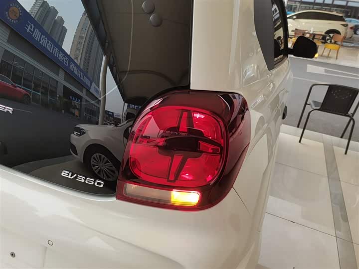 Фото 8 - Roewe Clever