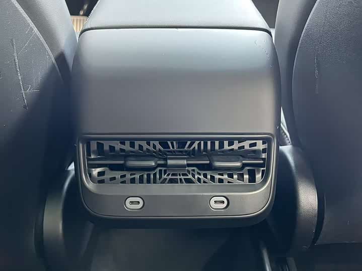 Фото 7 - Tesla Model Y