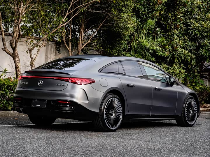 Фото 5 - Mercedes-Benz EQS AMG