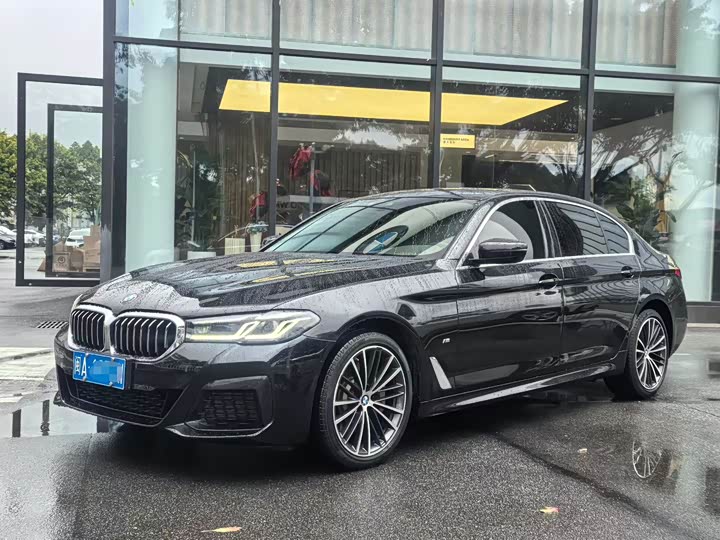 Фото 1 - BMW 5 Series