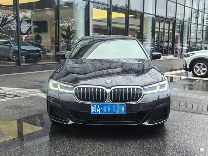 Фото 2 - BMW 5 Series